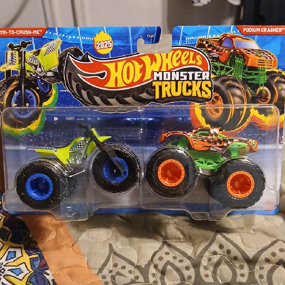 Hot Wheels Monster Trucks Set - Green and Blue Tri-to-crush-me....Podium CRASHER